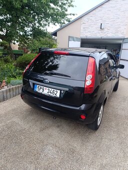Ford fiesta - 6