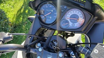 Honda CBF 125 najeto 9425 km  - 6