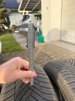 Celoroční pneu Hankook 235/55/18 , 104 V - 6