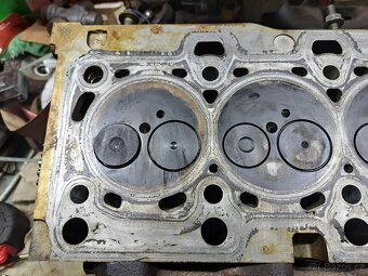 Hlava motoru Renault 1.5 dci - 6