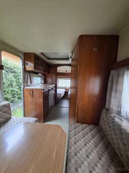 Hymer Eriba 550 + nadstrecha - 6