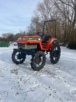 Prodám malotraktor Kubota XB1, 4x4 - 6
