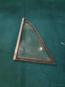 Větrací okénko BESPO - 6