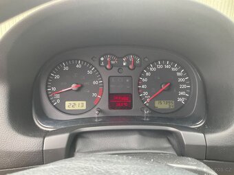 Volkswagen Golf IV 1.6 77Kw Comfort - 6