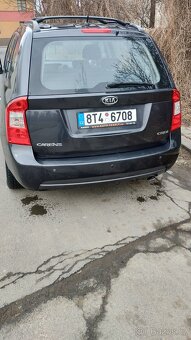 Kia Carens 2.0 CRDI - 6
