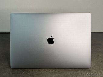 MacBook Pro 16'' 2019 / i7 / 16GB / 512GB SSD - DPH - 6