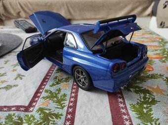 Nissan Skyline GT-R R34 1:18 autoart - 6
