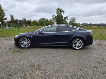 Tesla S 85, Pronájem - 6