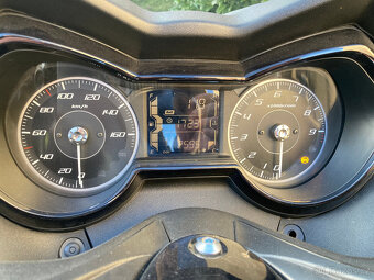 Yamaha XMAX 300 - 6