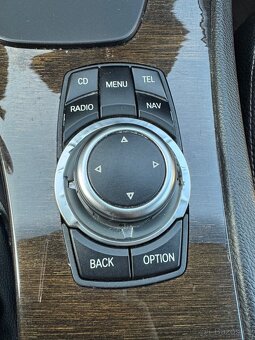 BMW 320D 2011 - 6
