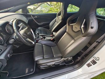 Opel Astra J OPC - 6