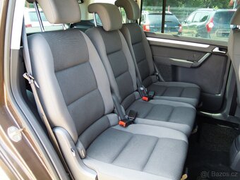 Volkswagen Touran 1.6TDi 7 MÍST-SERVIS-VSTŘIKY - 6