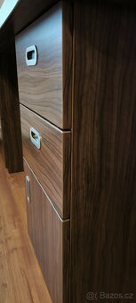 Prodám zachovalý dětský psací stůl - 6