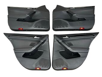 Sedačky černá kůže s látkou VW Golf 7 kombi r.v. 2016 - 6