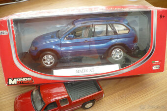 Model,auto,8 modelů 1:18 + 5 modelů zdarma. - 6
