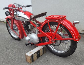 Jawa 350 ohv, rok 1936, odkryté ventily - 6