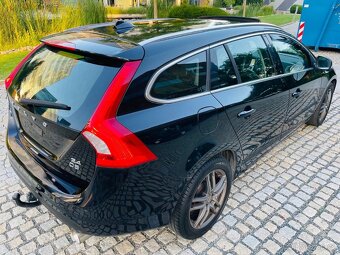 Volvo V60 2.4 D5 151KW AUTOMAT KAMERA VÝHŘEV TAŽNÉ - 6