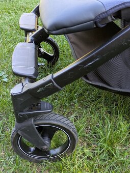 Dvojkočárek / kombinovaný kočárek / sourozenecký kočárek - 6