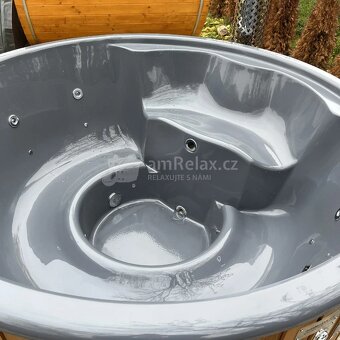 Koupací sud s hydromasážním a aeromasážním systémem - 6