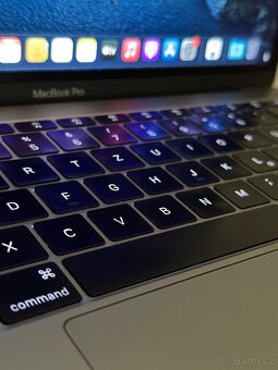 MacBook Pro 2017 - NOVÁ BATERIE 🔋 - 6