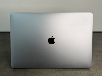 MacBook Pro 16'' 2019 / i7 / 16GB / 512GB SSD - DPH - 6
