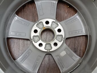 5x100 Audi A1 6Jx15 ET37 číslo dílu 82A601025 alu disky - 6
