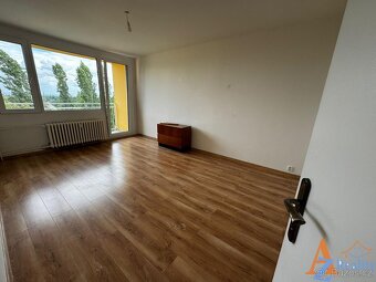 Nabízíme pronájem bytové jednotky 3+1, v ulici Kyjická 4650, - 6