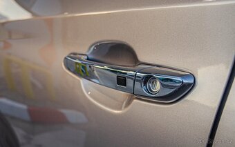 Hyundai Tucson 1.6 TGDi A/T 4x4 - 6
