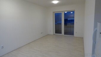 Pronájem bytu 1+kk 32 m²a garáže Na Výsluní, Boskovice - 6