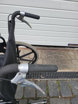 invalidní vozík, 4 brzdy, široký - 6