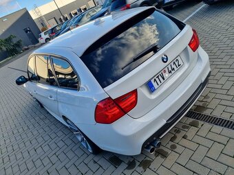 BMW E91 325D LCI 150kW Manual Tovární M Paket - 6