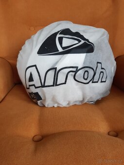 Airoh S5 - velikost  L - 6