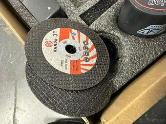 Aku úhlová bruska - 6