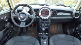 Mini Cooper 1.6i,90kW,PEPPER WHITE rok 2011/8. - 6