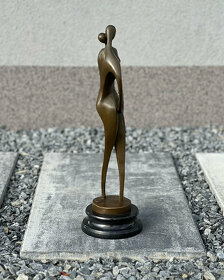 Moderní soška bronzová socha Líbající se pár - modern art - 6