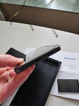 Samsung Galaxy Z Flip 5 Yellow - 6