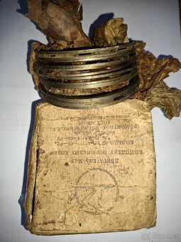 Originální písty válce ventily kroužky z vojenského depozitu - 6