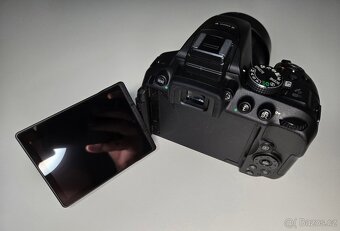 Prodám Nikon D5300 + 2 objektivy + příslušenství - 6