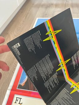 Pink Floyd – The Dark Side Of The Moon - 6