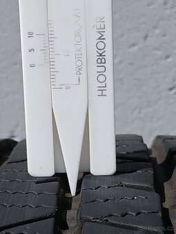 Pěkná letní orig alu kola Dacia Duster 215/65/16 vzorek 7mm - 6