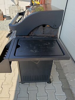Prodám plynový gril dlouho stál venku - 6
