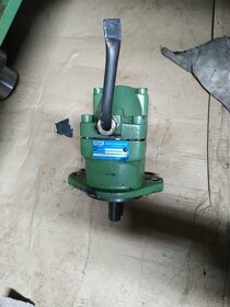 Hydromotor, rotátor,čerpadlo,orsta , pohon bagr POCLAIN - 6