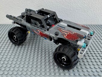LEGO Technic 42090 - Útěk v teréňáku - 6