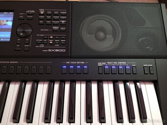 Klávesy Yamaha PSR-SX900 (s rozšířeními syntezátorů) + zbýva - 6