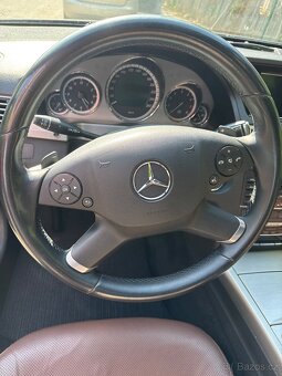 Mercedes Benz - 6