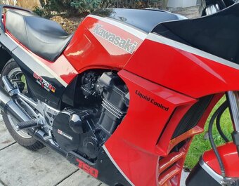 Kawasaki GPZ 750 R, rok 1985, najeto 43168 Km, krásný stav. - 6