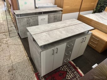 Hezká široká komoda dekor Beton/bílá - 6