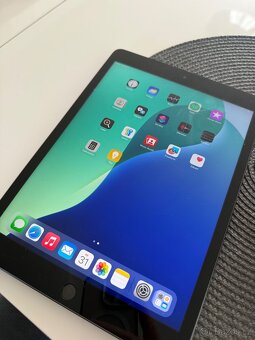 iPad Space Gray - 6
