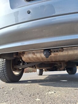 KIA Sportage 2.0 16V - 6