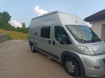 Prodám originál vestavbu Adria - 6
